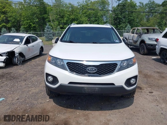 2013 Kia Sorento EX with VIN 5XYKUDA61DG384037, listed as a IAAI auction lot 42449718 with 173,688 mi miles and . Bid and sale history available at DreamBid. Image 6.