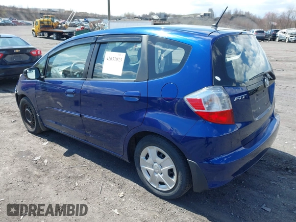 2013 Honda Fit with VIN JHMGE8H38DC047079, listed as a IAAI auction lot 42037073 with 32,794 mi miles. Bid and sale history available at carsss.com. Image 3.