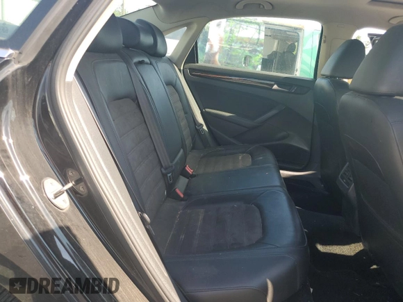 2015 Volkswagen Passat SEL Premium with VIN 1VWCT7A32FC120814, listed as a Copart auction lot 65181865 with 237,031 mi miles and Clean title. Bid and sale history available at DreamBid. Image 10.