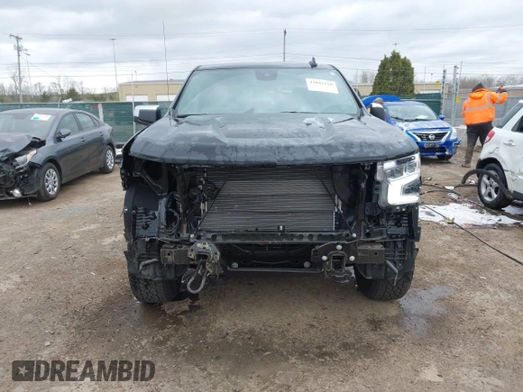 2025 Chevrolet Silverado 1500 LT with VIN 1GCUKDED5SZ111754, listed as a IAAI auction lot 42042118 with 3,815 mi miles and . Bid and sale history available at DreamBid. Image 13.