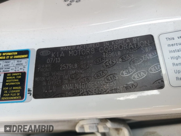 2014 Kia Cadenza Premium with VIN KNALN4D76E5135293, listed as a Copart auction lot 84682504 with 133,267 mi miles and Non Repairable. Bid and sale history available at carsss.com. Image 13.