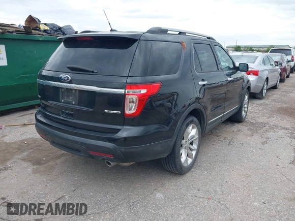 2014 Ford Explorer XLT with VIN 1FM5K7D86EGA68984, listed as a IAAI auction lot 41906742 with 145,292 mi miles and . Bid and sale history available at carsss.com. Image 4.