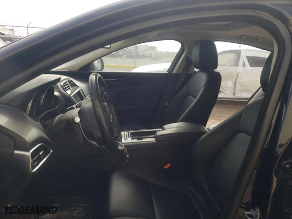 2018 Jaguar XE 25t with VIN SAJAR4FX1JCP39207, listed as a Copart auction lot 40891743 with 74,465 mi miles. Bid and sale history available at carsss.com. Image 7.