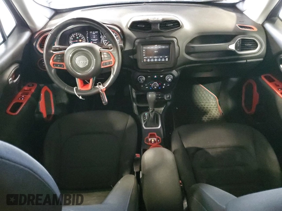 2019 Jeep Renegade Altitude z VIN ZACNJABB1KPK47108, wystawiony jako Copart lot #52321405 z przebiegiem 81 008 mil mil oraz Szkoda całkowita • Salvage title. Historia ofert i sprzedaży dostępna na DreamBid. Obrazek 8.