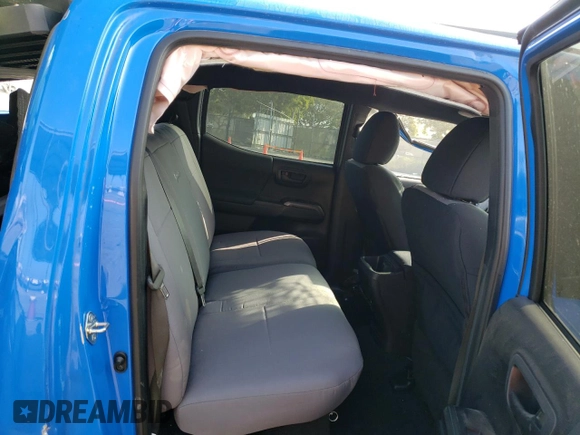 2020 Toyota Tacoma SR5 z VIN 3TMCZ5AN6LM310164, wystawiony jako Copart lot #47098995 z przebiegiem 18 285 mil mil oraz Szkoda całkowita • Salvage title. Historia ofert i sprzedaży dostępna na DreamBid. Obrazek 10.