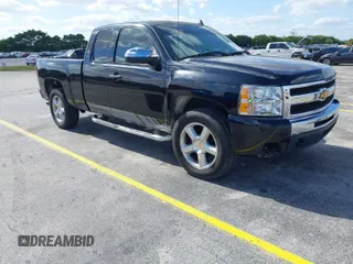 2009 Chevrolet Silverado 1500 LT with VIN 1GCEC29J79Z180901, listed as a IAAI auction lot 42084625 with 144,079 mi miles. Bid and sale history available at carsss.com. Image 1.