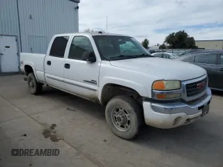 2004 GMC Sierra 2500HD SLE z VIN 1GTHK23104F109770, wystawiony jako Copart lot #46100875 z przebiegiem 101 723 mil mil oraz Szkoda całkowita • Salvage title. Historia ofert i sprzedaży dostępna na DreamBid. Obrazek 4.
