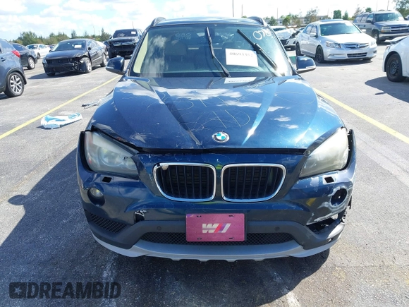 2015 BMW X1 xDrive28i z VIN WBAVL1C57FVY30820, wystawiony jako IAAI lot #40693352 z przebiegiem 111 221 mil mil oraz . Historia ofert i sprzedaży dostępna na DreamBid. Obrazek 6.