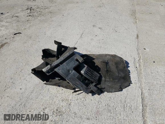 2018 Chevrolet Tahoe LS with VIN 1GNSCAKC5JR263554, listed as a Copart auction lot 48632805 with 87,445 mi miles and Salvage title. Bid and sale history available at DreamBid. Image 15.