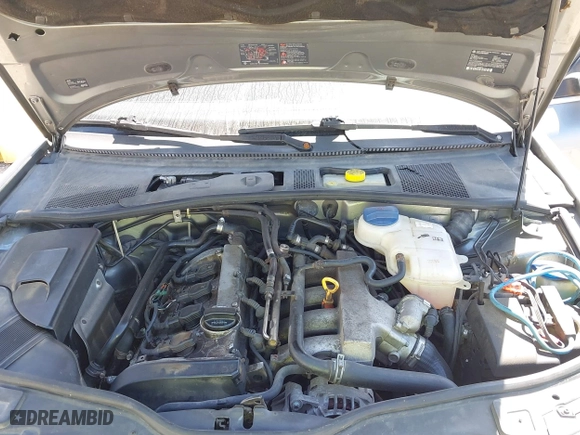 2002 Volkswagen Passat GLS with VIN WVWPD63B12P448213, listed as a IAAI auction lot 41992748 with 189,370 mi miles. Bid and sale history available at carsss.com. Image 10.