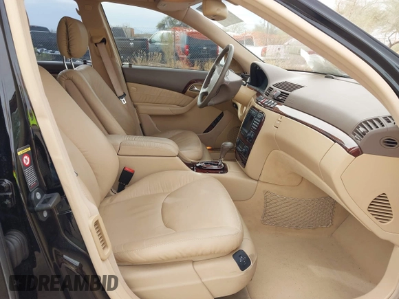 2001 Mercedes-Benz S-Class with VIN WDBNG75J71A135899, listed as a IAAI auction lot 41534215 with 51,646 mi miles. Bid and sale history available at carsss.com. Image 5.
