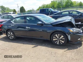 2019 Nissan Altima SV z VIN 1N4BL4DW9KN300931, wystawiony jako IAAI lot #42282164 z przebiegiem 114 986 mil mil oraz . Historia ofert i sprzedaży dostępna na DreamBid. Obrazek 13.