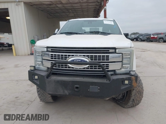 2017 Ford F-250 Lariat with VIN 1FT7W2BTXHEB52267, listed as a IAAI auction lot 41359500 with 187,467 mi miles and . Bid and sale history available at DreamBid. Image 13.