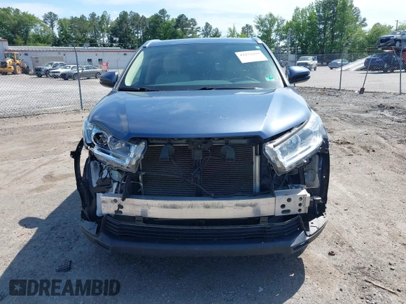 2019 Toyota Highlander SE with VIN 5TDKZRFH1KS290412, listed as a IAAI auction lot 42272229 with 74,212 mi miles and . Bid and sale history available at DreamBid. Image 13.