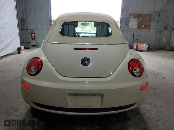 2009 Volkswagen Beetle S with VIN 3VWRG31Y39M402031, listed as a Copart auction lot 57285455 with 101,220 mi miles and Salvage title. Bid and sale history available at DreamBid. Image 6.
