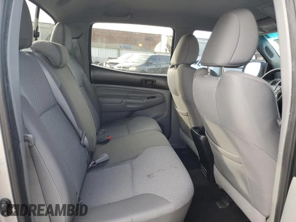 2014 Toyota Tacoma PreRunner with VIN 3TMJU4GN3EM163067, listed as a Copart auction lot 41582155 with 101,971 mi miles and Salvage Title. Bid and sale history available at DreamBid. Image 11.