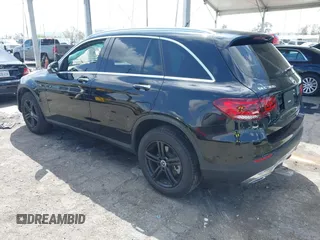 2022 Mercedes-Benz GLC with VIN W1N0G8DB2NV332272, listed as a IAAI auction lot 41950304 with 28,973 mi miles. Bid and sale history available at carsss.com. Image 3.