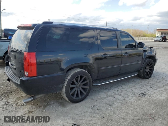 2010 Cadillac Escalade ESV Luxury z VIN 1GYUKHEF9AR213754, wystawiony jako Copart lot #51558905 z przebiegiem 221 373 mil mil oraz Szkoda całkowita • Salvage title. Historia ofert i sprzedaży dostępna na DreamBid. Obrazek 3.