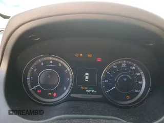 2017 Hyundai Azera Limited with VIN KMHFH4JG6HA583570, listed as a Copart auction lot 68673544 with 152,732 mi miles and Salvage Title. Bid and sale history available at carsss.com. Image 9.