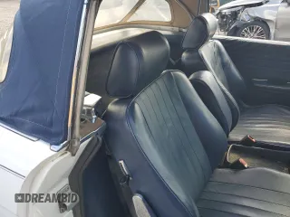 1986 Mercedes-Benz 560 with VIN WDBBA48D6GA045743, listed as a Copart auction lot 78776564 with 116,013 mi miles and Salvage Title. Bid and sale history available at carsss.com. Image 10.