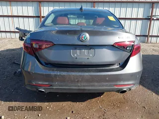 2017 Alfa Romeo Giulia with VIN ZARFAEBN9H7556152, listed as a IAAI auction lot 41858341 with 72,202 mi miles. Bid and sale history available at carsss.com. Image 17.