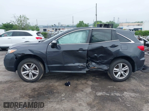 2014 Acura RDX z VIN 5J8TB4H38EL018444, wystawiony jako IAAI lot #42288992 z przebiegiem Nie podano mil oraz . Historia ofert i sprzedaży dostępna na DreamBid. Obrazek 13.