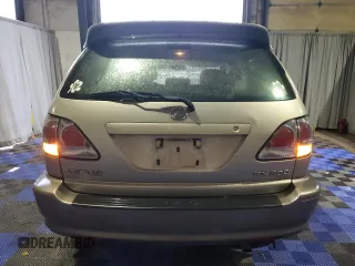 2001 Lexus RX 300 with VIN JTJHF10UX10170343, listed as a Copart auction lot 84096504 with 266,931 mi miles and Salvage Title. Bid and sale history available at carsss.com. Image 6.