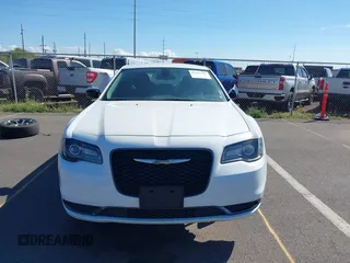 2018 Chrysler 300 Touring with VIN 2C3CCAAG9JH320506, listed as a IAAI auction lot 41473791 with Not Provided miles. Bid and sale history available at carsss.com. Image 13.