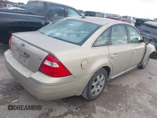 2007 Ford Five Hundred SEL z VIN 1FAHP241X7G130257, wystawiony jako IAAI lot #42129777 z przebiegiem 266 107 mil mil oraz . Historia ofert i sprzedaży dostępna na DreamBid. Obrazek 4.