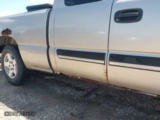 2004 Chevrolet Silverado 1500 Work Truck with VIN 1GCEC19X54Z276808, listed as a IAAI auction lot 41930248 with 223,271 mi miles. Bid and sale history available at carsss.com. Image 6.