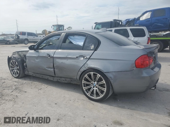 2011 BMW M3 z VIN WBSPM9C55BE202555, wystawiony jako Copart lot #46923435 z przebiegiem 78 949 mil mil oraz Szkody całkowita. Historia ofert i sprzedaży dostępna na DreamBid. Obrazek 2.