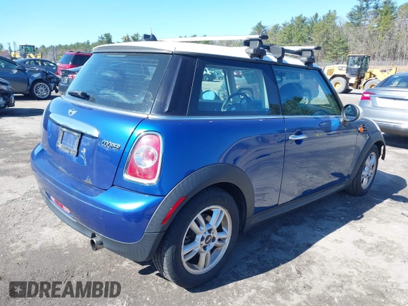 2012 MINI Hardtop with VIN WMWSU3C52CT542030, listed as a IAAI auction lot 41984428 with 123,953 mi miles and . Bid and sale history available at DreamBid. Image 4.