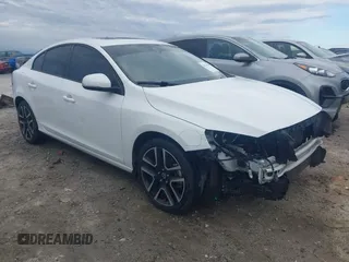 2017 Volvo S60 Dynamic with VIN YV126MFL2H2421907, listed as a IAAI auction lot 41737301 with 87,239 mi miles. Bid and sale history available at carsss.com. Image 1.