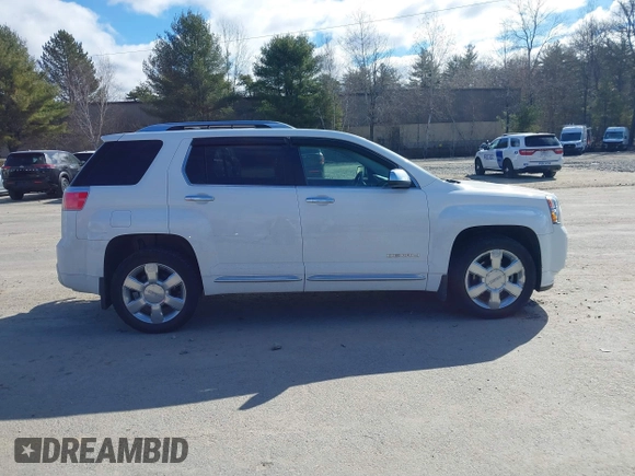 2014 GMC Terrain Denali z VIN 2GKFLZE38E6307217, wystawiony jako IAAI lot #41877533 z przebiegiem 20 679 mil mil oraz . Historia ofert i sprzedaży dostępna na DreamBid. Obrazek 13.