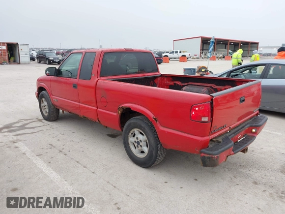 2002 Chevrolet S-10 LS with VIN 1GCDT19W928196725, listed as a IAAI auction lot 41460012 with 191,621 mi miles. Bid and sale history available at carsss.com. Image 3.