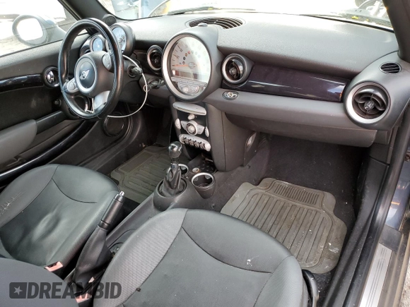 2009 MINI Convertible с VIN WMWMR33589TU96481, выставлен на аукционе Copart как лот 45398985 с пробегом 144 792 миль миль и Чистый • Clean title. История ставок и продаж доступна на DreamBid. Изображение 8.