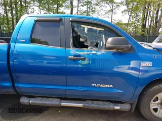 2008 Toyota Tundra 4WD Truck with VIN 5TBBV54198S492975, listed as a IAAI auction lot 42145763 with 281,934 mi miles. Bid and sale history available at carsss.com. Image 13.