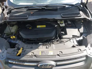 2013 Ford Escape SE with VIN 1FMCU9GX5DUD72758, listed as a IAAI auction lot 41983665 with 282,604 mi miles. Bid and sale history available at carsss.com. Image 10.