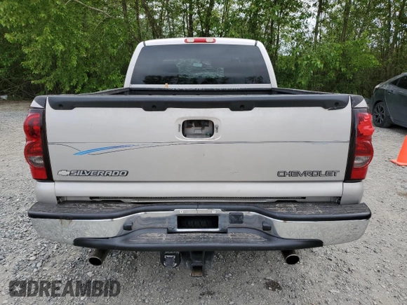 2005 Chevrolet Silverado 1500 LS z VIN 2GCEC19TX51195066, wystawiony jako Copart lot #56868765 z przebiegiem 162 105 mil mil oraz Czysty tytuł • Clean title. Historia ofert i sprzedaży dostępna na DreamBid. Obrazek 6.