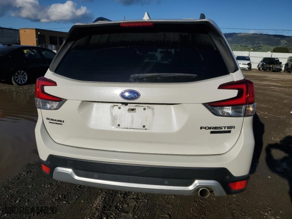 2019 Subaru Forester Touring with VIN JF2SKAWCXKH537698, listed as a Copart auction lot 48814415 with 62,561 mi miles and Salvage Title. Bid and sale history available at carsss.com. Image 6.