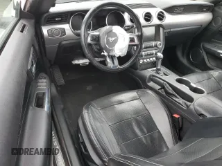 2020 Ford Mustang EcoBoost z VIN 1FATP8UH1L5138747, wystawiony jako Copart lot #88899115 z przebiegiem Nie podano mil oraz Nie do naprawy • Non repairable. Historia ofert i sprzedaży dostępna na DreamBid. Obrazek 8.