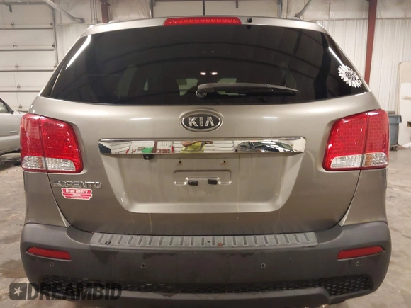 2013 Kia Sorento LX with VIN 5XYKT3A66DG381650, listed as a IAAI auction lot 42400630 with 182,333 mi miles and . Bid and sale history available at DreamBid. Image 17.
