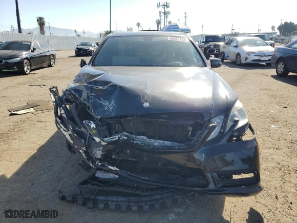 2013 Mercedes-Benz E-Class E 350 Luxury with VIN WDDHF5KB4DA676258, listed as a Copart auction lot 50431465 with 102,305 mi miles and Salvage Title. Bid and sale history available at carsss.com. Image 5.