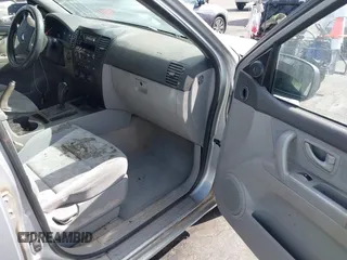 2004 Kia Sorento LX with VIN KNDJC733845275473, listed as a IAAI auction lot 40746072 with 231,936 mi miles. Bid and sale history available at carsss.com. Image 5.