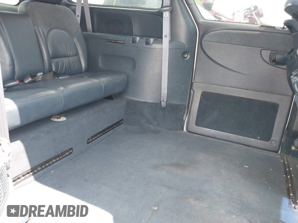 2002 Chrysler Town & Country Limited with VIN 2C8GP64L52R609030, listed as a IAAI auction lot 42222410 with 117,613 mi miles and . Bid and sale history available at DreamBid. Image 8.