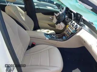2018 Mercedes-Benz C 300 z VIN WDDWF4JB1JR420773, wystawiony jako IAAI lot #42381686 z przebiegiem Nie podano mil oraz . Historia ofert i sprzedaży dostępna na DreamBid. Obrazek 5.