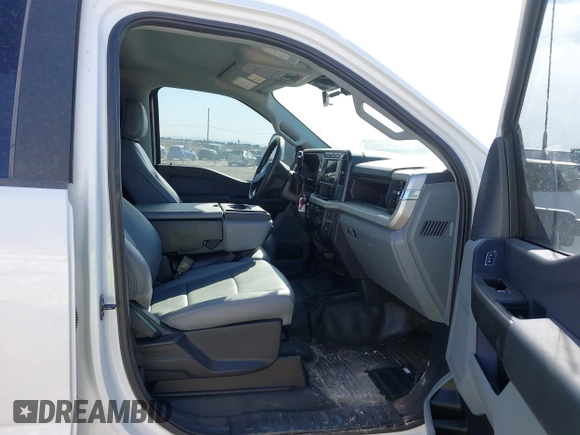 2023 Ford F-250 XL with VIN 1FT7W2BA1PEC14278, listed as a IAAI auction lot 42410942 with 61,769 mi miles and . Bid and sale history available at DreamBid. Image 5.