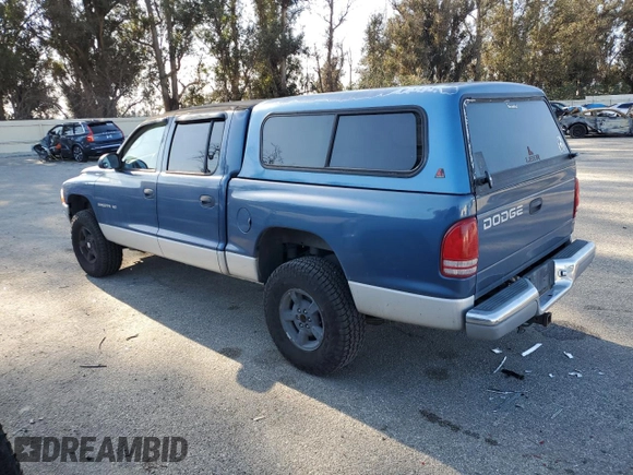 2001 Dodge Dakota with VIN 1B7HL2AX71S339829, listed as a Copart auction lot 44539825 with 183,961 mi miles and Salvage title. Bid and sale history available at DreamBid. Image 2.
