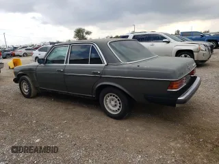 1984 Mercedes-Benz 300 300D-T with VIN WDBAB33A6EA136928, listed as a Copart auction lot 79703564 with 202,824 mi miles and Clean Title. Bid and sale history available at carsss.com. Image 2.