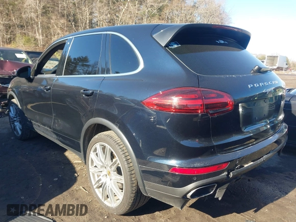2016 Porsche Cayenne with VIN WP1AA2A28GKA37162, listed as a IAAI auction lot 41424921 with 95,717 mi miles. Bid and sale history available at carsss.com. Image 3.